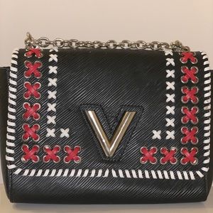 Louis Vuitton LV shoulder bag